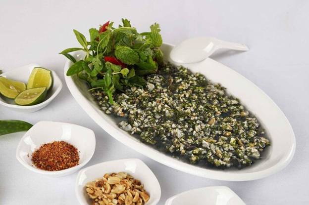 Truyền thuyết 'dính như sam' và đặc sản thuộc hạng cực phẩm ở Hạ Long - Ảnh 3.